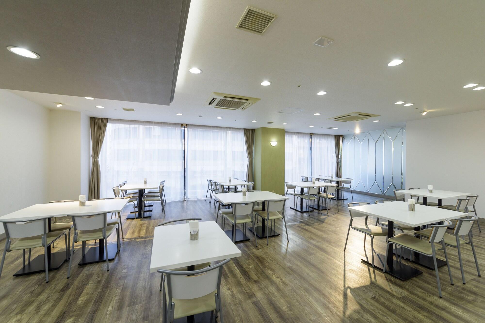 Surestay Plus Hotel By Best Western Shin-Osaka Exterior foto